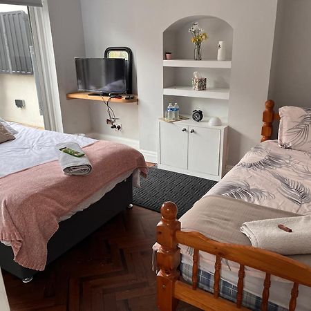 Home From Home Cosy B&B Londen Buitenkant foto