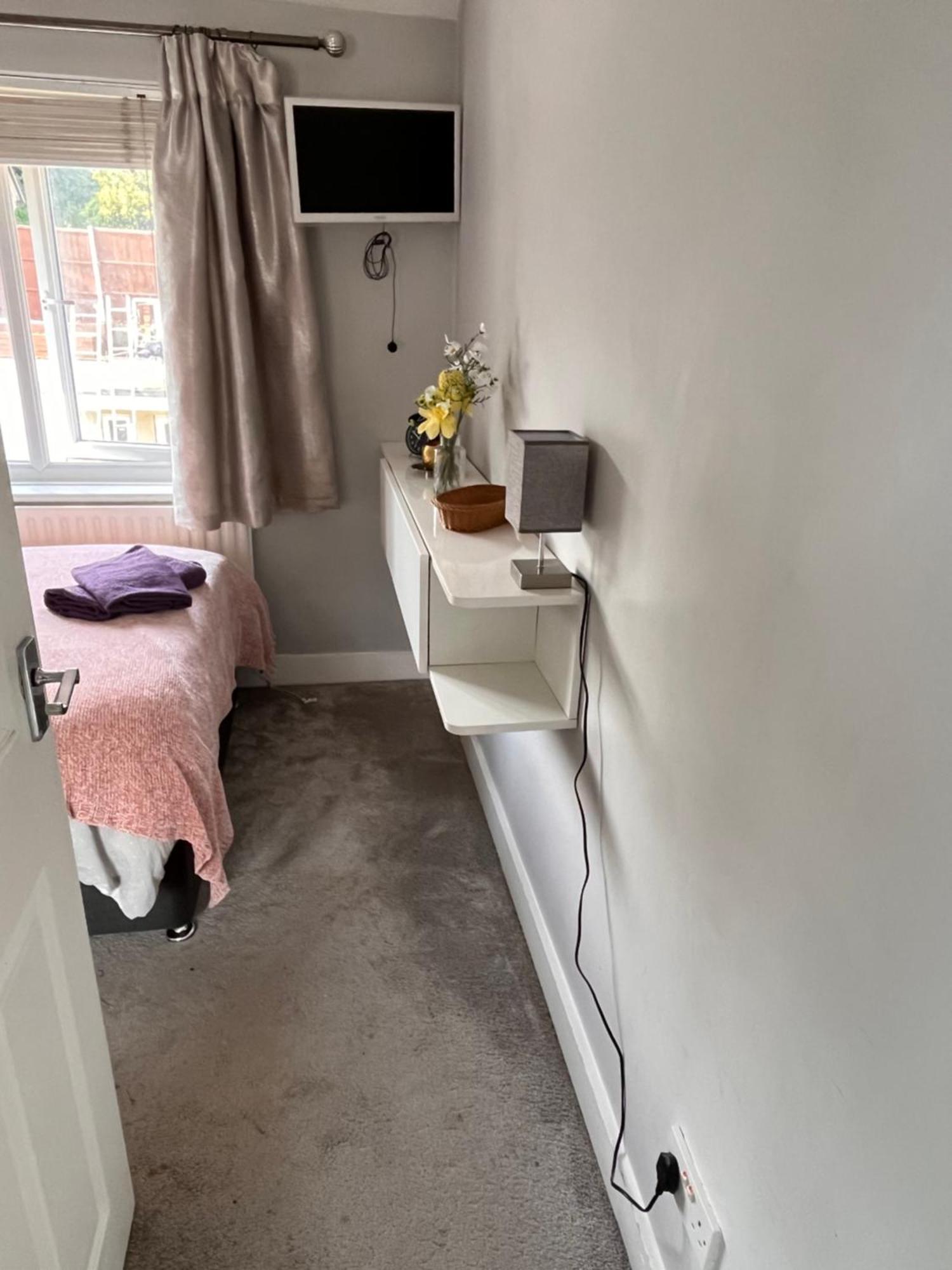 Home From Home Cosy B&B Londen Buitenkant foto